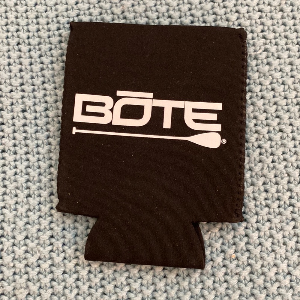 Bōte coozie NWOT